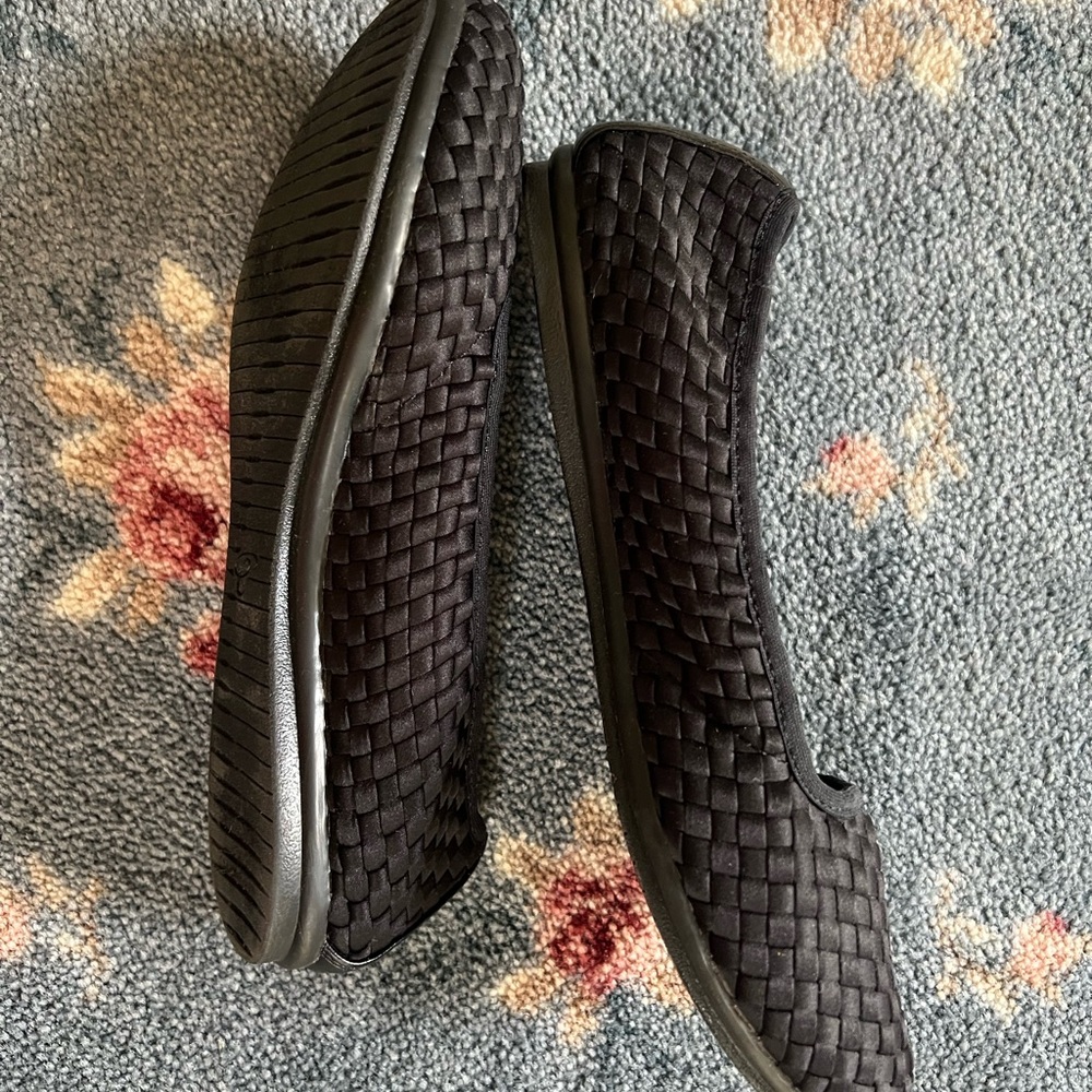 Easy Spirit Black Woven Flats - Picture 3 of 5